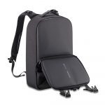 Vista del compartimento principal del Morral Backpack Flex Gym, con cremalleras ocultas y diseño antirrobo.