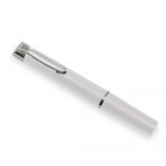 Luz LED brillante de la Linterna Doctor, ideal para situaciones de emergencia o uso diario