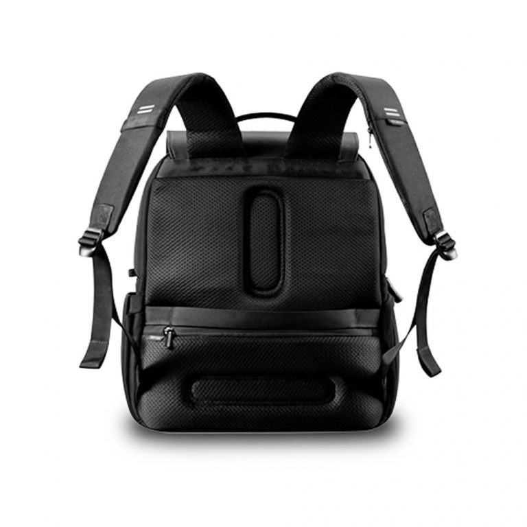 Espaldar acolchado del Morral Backpack Soft Pack resaltando su diseño ergonómico.