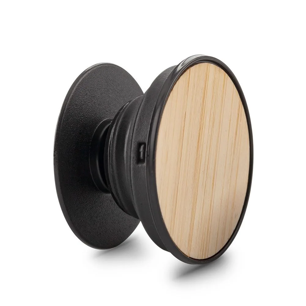 tec-234-1 NEGRO Primer plano del Soporte para Móviles Pump Bamboo, mostrando su función como organizador de cables, manteniendo los cables en orden.