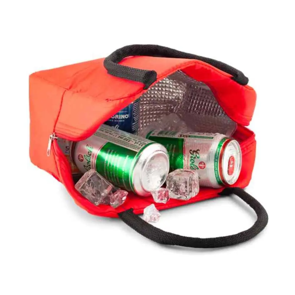 Nevera Cooler Signa DIV-1110 general1 Nevera Cooler Signa abierta con revestimiento térmico interior y capacidad para transportar bebidas frías.